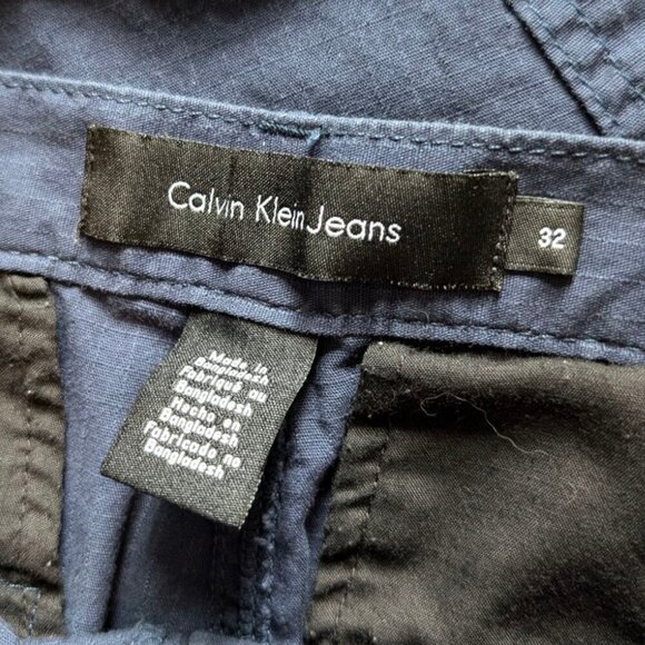 Calvin Klein Jeans Dark Blue Cargo Shorts - Picture 4 of 5